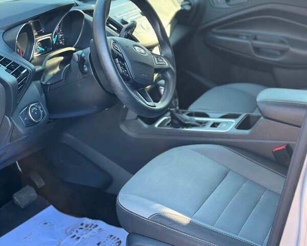 Серый Форд Эскейп, объемом двигателя 2.5 л и пробегом 150 тыс. км за 12900 $, фото 14 на Automoto.ua