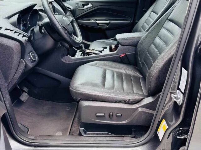 Сірий Форд Ескейп, об'ємом двигуна 2 л та пробігом 37 тис. км за 3400 $, фото 7 на Automoto.ua