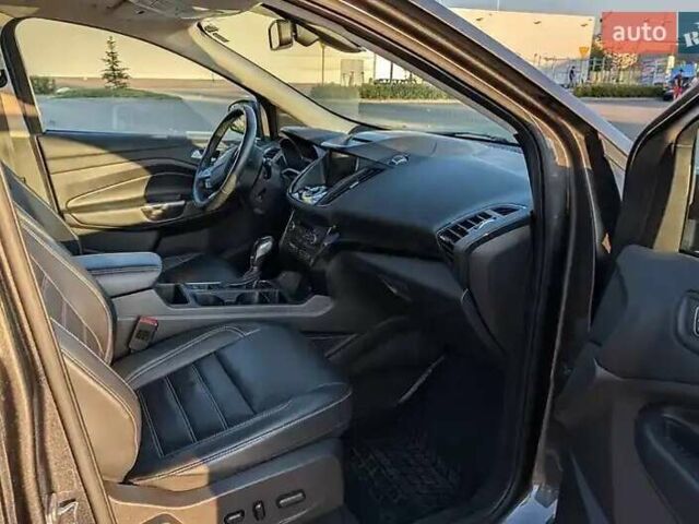 Сірий Форд Ескейп, об'ємом двигуна 2 л та пробігом 154 тис. км за 13500 $, фото 4 на Automoto.ua