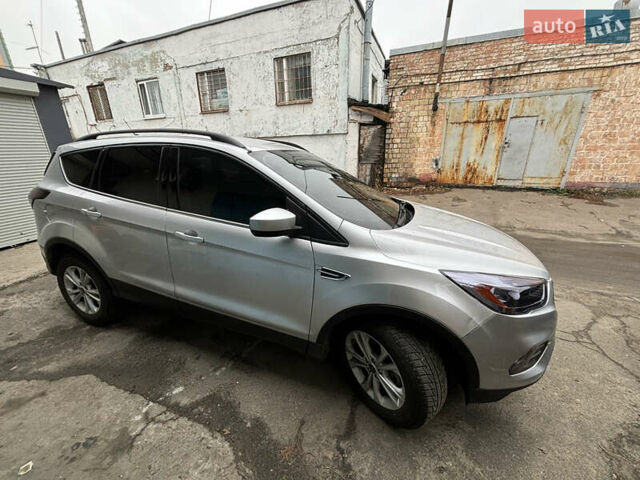 Серый Форд Эскейп, объемом двигателя 1.5 л и пробегом 97 тыс. км за 11000 $, фото 5 на Automoto.ua