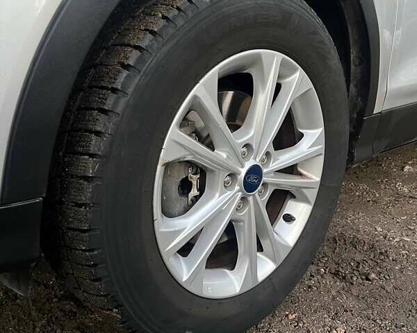 Серый Форд Эскейп, объемом двигателя 1.5 л и пробегом 190 тыс. км за 10700 $, фото 15 на Automoto.ua