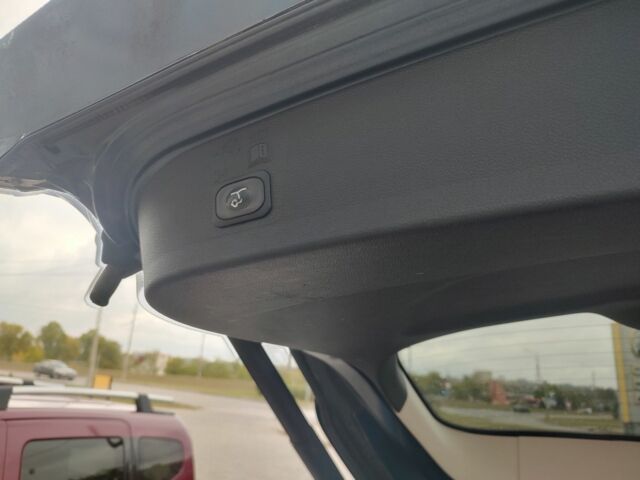 Серый Форд Эскейп, объемом двигателя 0 л и пробегом 188 тыс. км за 13000 $, фото 6 на Automoto.ua