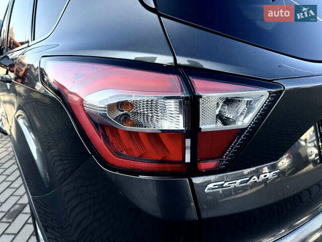 Серый Форд Эскейп, объемом двигателя 1.5 л и пробегом 143 тыс. км за 10999 $, фото 10 на Automoto.ua