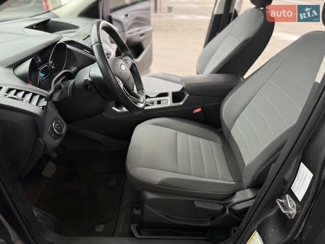 Серый Форд Эскейп, объемом двигателя 2.5 л и пробегом 148 тыс. км за 13500 $, фото 14 на Automoto.ua