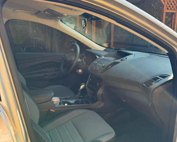 Серый Форд Эскейп, объемом двигателя 2.49 л и пробегом 79 тыс. км за 13500 $, фото 5 на Automoto.ua