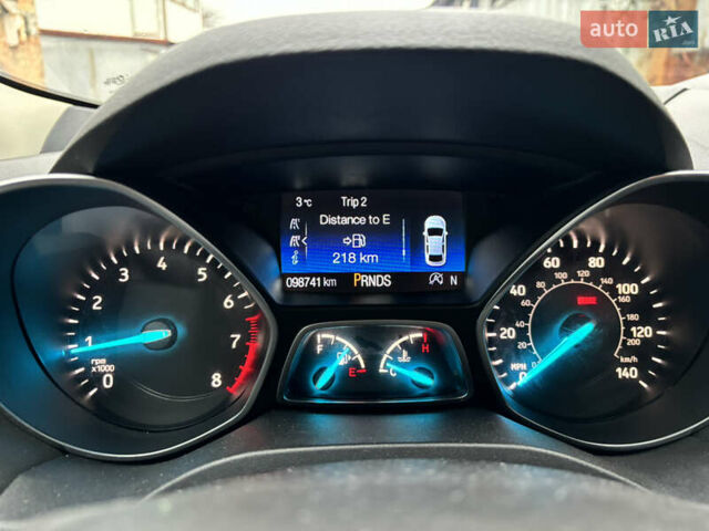 Серый Форд Эскейп, объемом двигателя 1.5 л и пробегом 97 тыс. км за 11000 $, фото 4 на Automoto.ua
