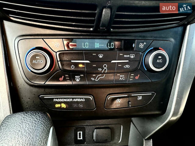 Серый Форд Эскейп, объемом двигателя 1.5 л и пробегом 143 тыс. км за 10999 $, фото 17 на Automoto.ua