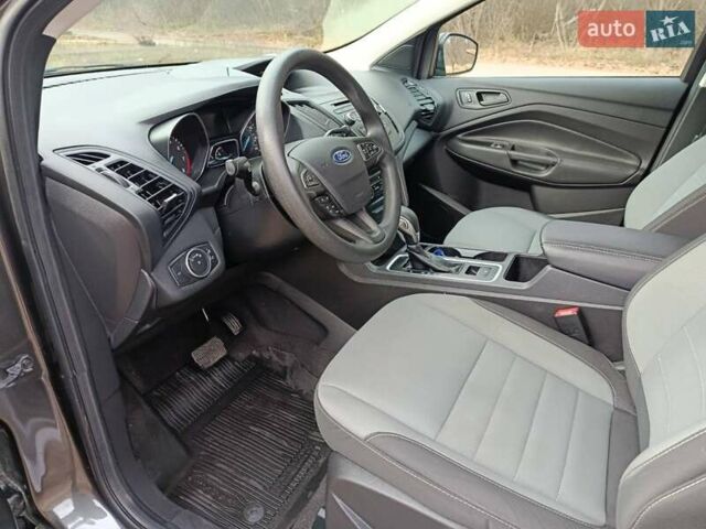 Серый Форд Эскейп, объемом двигателя 2.5 л и пробегом 127 тыс. км за 13499 $, фото 35 на Automoto.ua