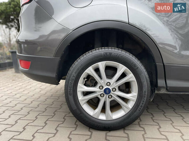 Сірий Форд Ескейп, об'ємом двигуна 1.5 л та пробігом 82 тис. км за 11999 $, фото 24 на Automoto.ua
