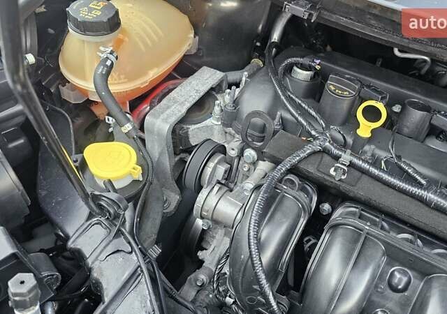 Форд Эскейп 2018 в Запорожье на Automoto.ua Серый Форд Эскейп, объемом двигателя 2.5 л и пробегом 82 тыс. км за 13100 $, фото 42 на Automoto.ua