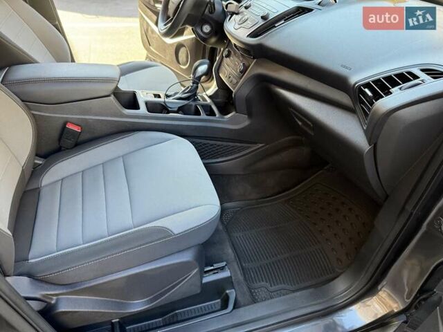 Сірий Форд Ескейп, об'ємом двигуна 2.5 л та пробігом 89 тис. км за 12399 $, фото 6 на Automoto.ua