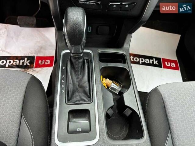 Серый Форд Эскейп, объемом двигателя 1.5 л и пробегом 104 тыс. км за 12530 $, фото 24 на Automoto.ua