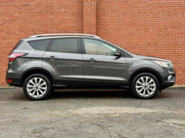 Сірий Форд Ескейп, об'ємом двигуна 2 л та пробігом 89 тис. км за 10000 $, фото 3 на Automoto.ua