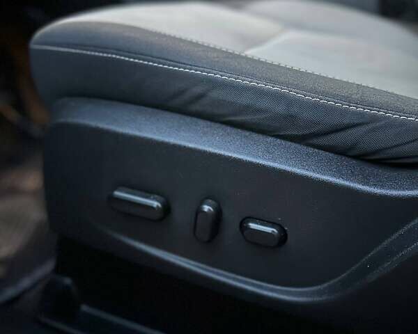 Серый Форд Эскейп, объемом двигателя 1.5 л и пробегом 190 тыс. км за 10700 $, фото 30 на Automoto.ua