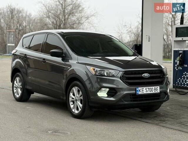 Серый Форд Эскейп, объемом двигателя 2.5 л и пробегом 148 тыс. км за 13500 $, фото 6 на Automoto.ua