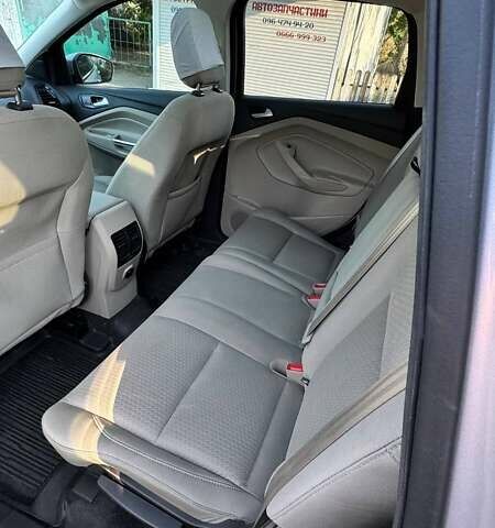 Серый Форд Эскейп, объемом двигателя 1.5 л и пробегом 122 тыс. км за 13900 $, фото 4 на Automoto.ua