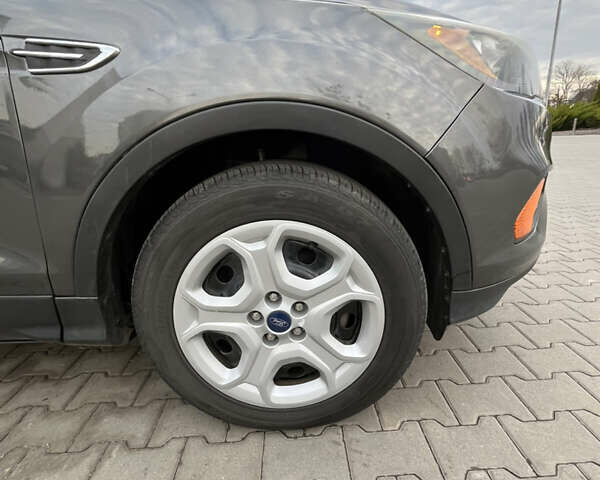 Серый Форд Эскейп, объемом двигателя 2.49 л и пробегом 200 тыс. км за 11200 $, фото 16 на Automoto.ua