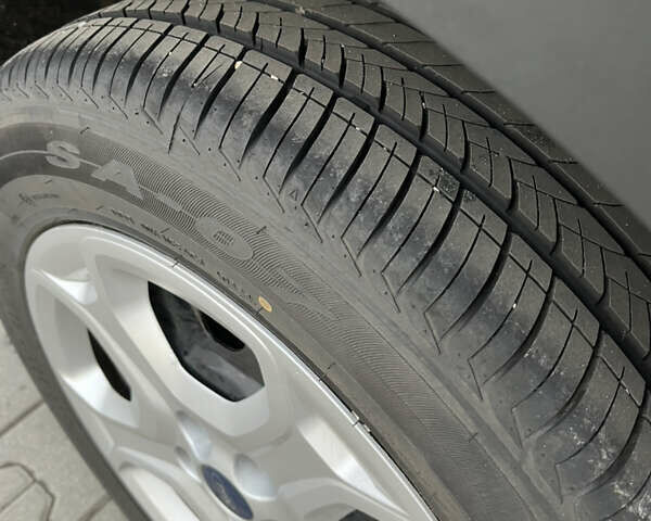 Серый Форд Эскейп, объемом двигателя 2.49 л и пробегом 200 тыс. км за 11200 $, фото 17 на Automoto.ua