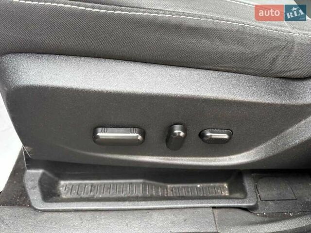 Серый Форд Эскейп, объемом двигателя 1.5 л и пробегом 104 тыс. км за 12530 $, фото 20 на Automoto.ua