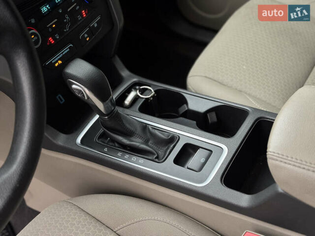 Сірий Форд Ескейп, об'ємом двигуна 1.5 л та пробігом 130 тис. км за 11499 $, фото 20 на Automoto.ua