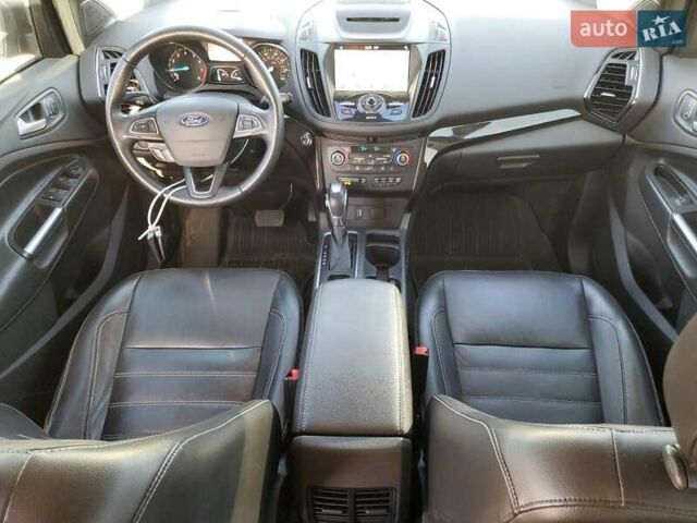 Серый Форд Эскейп, объемом двигателя 2 л и пробегом 124 тыс. км за 2100 $, фото 7 на Automoto.ua