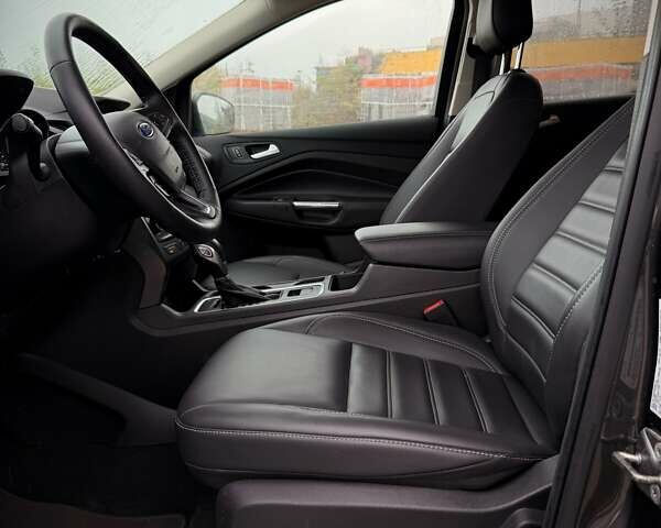 Серый Форд Эскейп, объемом двигателя 1.5 л и пробегом 30 тыс. км за 16500 $, фото 5 на Automoto.ua