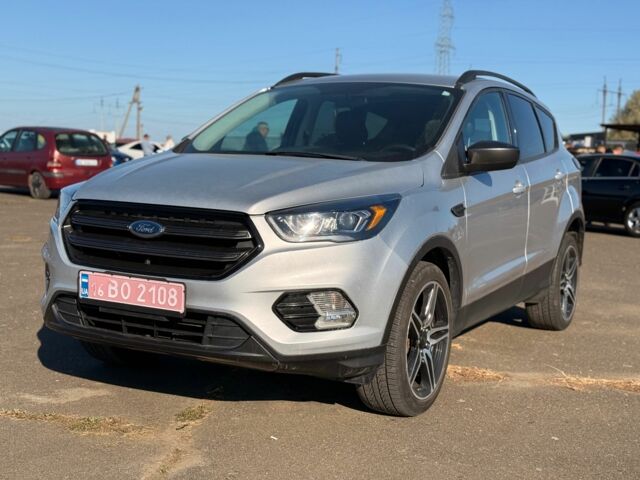 Серый Форд Эскейп, объемом двигателя 1.5 л и пробегом 107 тыс. км за 14800 $, фото 3 на Automoto.ua