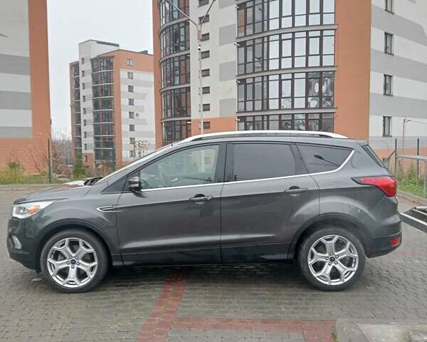 Сірий Форд Ескейп, об'ємом двигуна 2 л та пробігом 145 тис. км за 16200 $, фото 1 на Automoto.ua