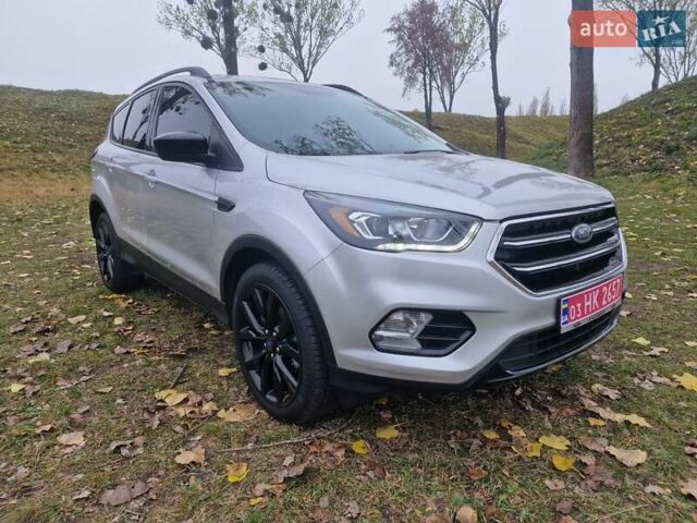 Сірий Форд Ескейп, об'ємом двигуна 1.5 л та пробігом 139 тис. км за 13300 $, фото 2 на Automoto.ua