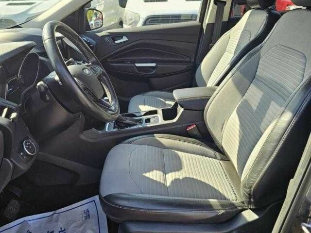 Серый Форд Эскейп, объемом двигателя 2 л и пробегом 85 тыс. км за 10184 $, фото 4 на Automoto.ua