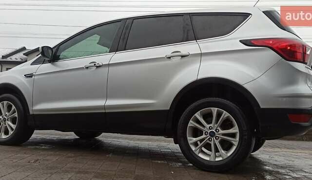 Серый Форд Эскейп, объемом двигателя 1.5 л и пробегом 29 тыс. км за 13800 $, фото 26 на Automoto.ua