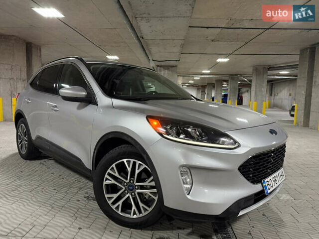 Серый Форд Эскейп, объемом двигателя 1.5 л и пробегом 244 тыс. км за 12100 $, фото 1 на Automoto.ua