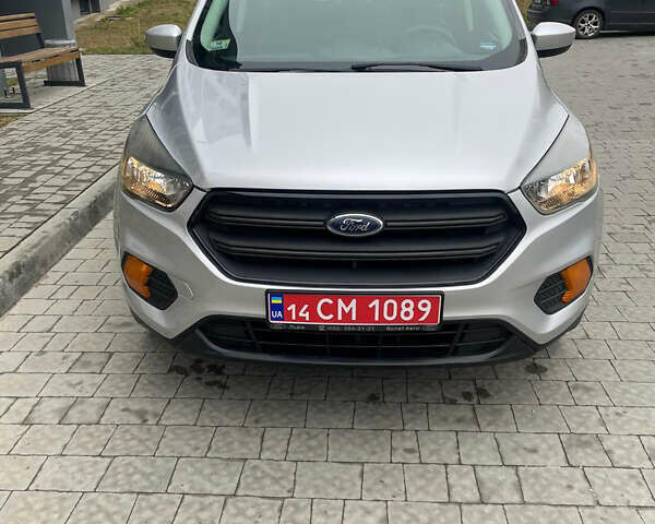 Серый Форд Эскейп, объемом двигателя 2.5 л и пробегом 81 тыс. км за 14600 $, фото 1 на Automoto.ua