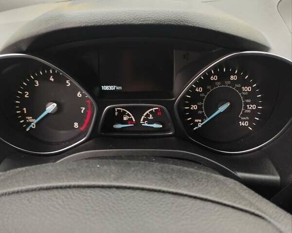 Серый Форд Эскейп, объемом двигателя 2.5 л и пробегом 108 тыс. км за 15200 $, фото 5 на Automoto.ua