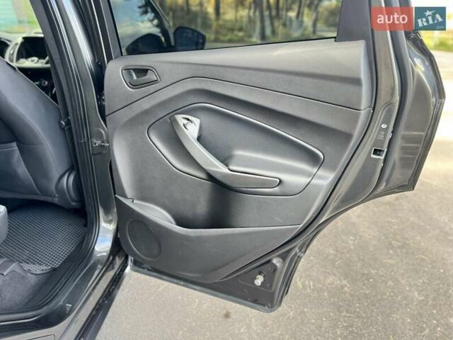 Серый Форд Эскейп, объемом двигателя 2.5 л и пробегом 54 тыс. км за 16800 $, фото 19 на Automoto.ua