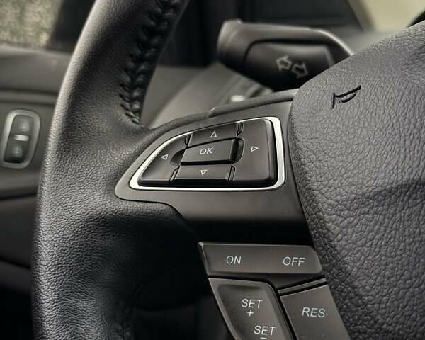 Серый Форд Эскейп, объемом двигателя 1.5 л и пробегом 30 тыс. км за 16500 $, фото 7 на Automoto.ua