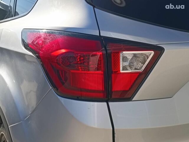 Сірий Форд Ескейп, об'ємом двигуна 1.5 л та пробігом 74 тис. км за 13990 $, фото 8 на Automoto.ua