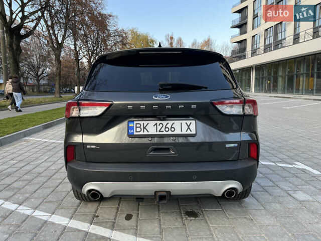 Сірий Форд Ескейп, об'ємом двигуна 2 л та пробігом 105 тис. км за 18950 $, фото 17 на Automoto.ua
