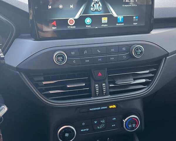 Сірий Форд Ескейп, об'ємом двигуна 1.5 л та пробігом 157 тис. км за 16000 $, фото 9 на Automoto.ua