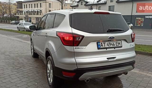 Серый Форд Эскейп, объемом двигателя 1.5 л и пробегом 29 тыс. км за 13800 $, фото 19 на Automoto.ua