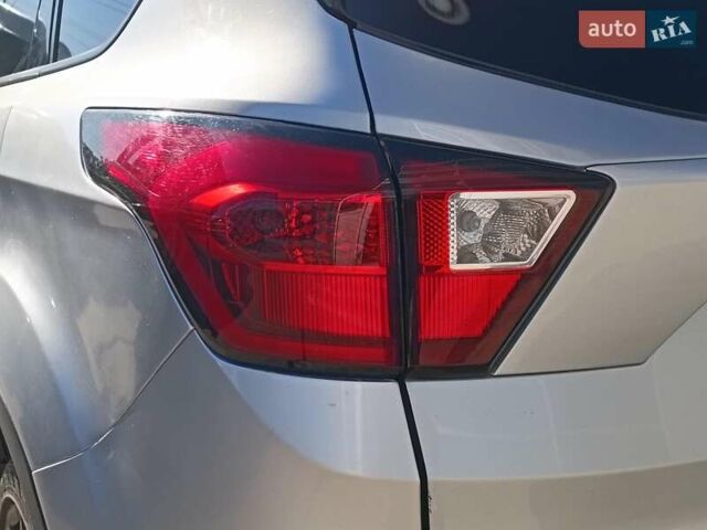 Серый Форд Эскейп, объемом двигателя 1.5 л и пробегом 74 тыс. км за 13990 $, фото 9 на Automoto.ua