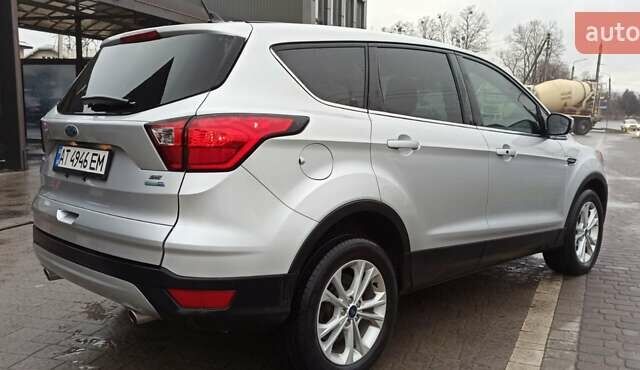 Серый Форд Эскейп, объемом двигателя 1.5 л и пробегом 29 тыс. км за 13800 $, фото 13 на Automoto.ua