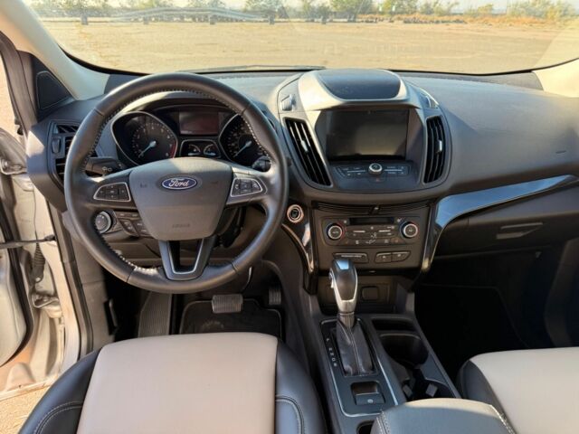 Серый Форд Эскейп, объемом двигателя 1.5 л и пробегом 107 тыс. км за 14800 $, фото 13 на Automoto.ua