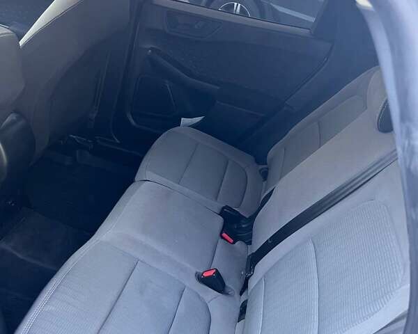 Сірий Форд Ескейп, об'ємом двигуна 1.5 л та пробігом 157 тис. км за 16000 $, фото 8 на Automoto.ua