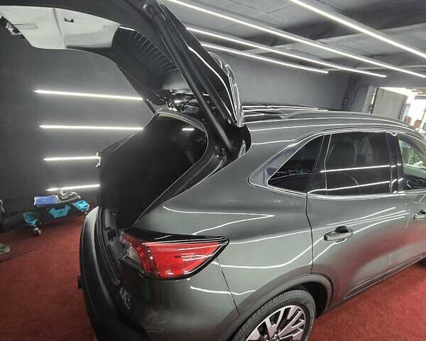 Серый Форд Эскейп, объемом двигателя 2 л и пробегом 137 тыс. км за 18450 $, фото 30 на Automoto.ua