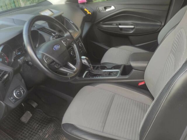 Сірий Форд Ескейп, об'ємом двигуна 1.5 л та пробігом 76 тис. км за 13000 $, фото 8 на Automoto.ua