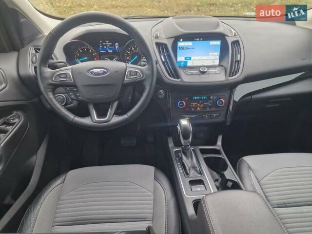 Сірий Форд Ескейп, об'ємом двигуна 1.5 л та пробігом 139 тис. км за 13300 $, фото 6 на Automoto.ua