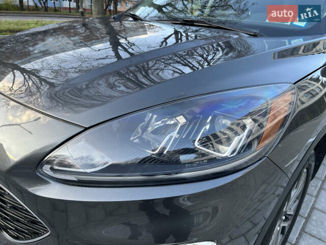 Сірий Форд Ескейп, об'ємом двигуна 2 л та пробігом 105 тис. км за 18950 $, фото 26 на Automoto.ua
