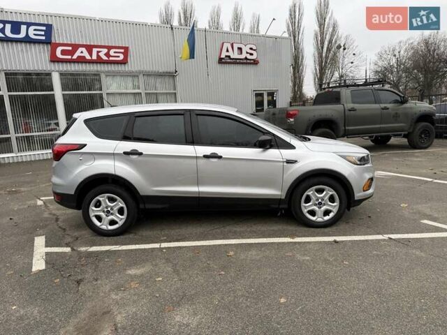 Сірий Форд Ескейп, об'ємом двигуна 2.5 л та пробігом 64 тис. км за 14500 $, фото 1 на Automoto.ua