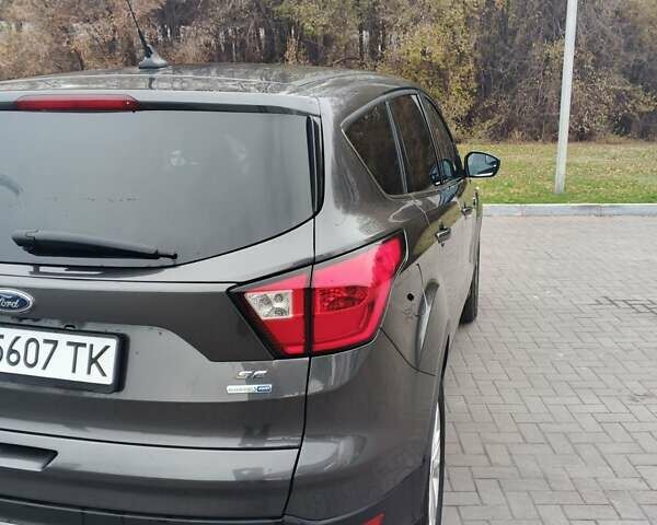 Серый Форд Эскейп, объемом двигателя 1.5 л и пробегом 100 тыс. км за 12700 $, фото 20 на Automoto.ua